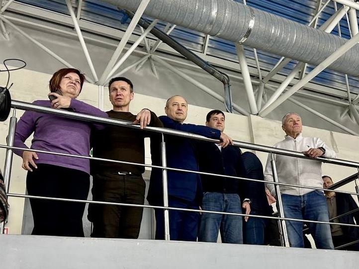 Бизнес Кирово-Чепецка поддерживает развитие детского хоккея в городе.